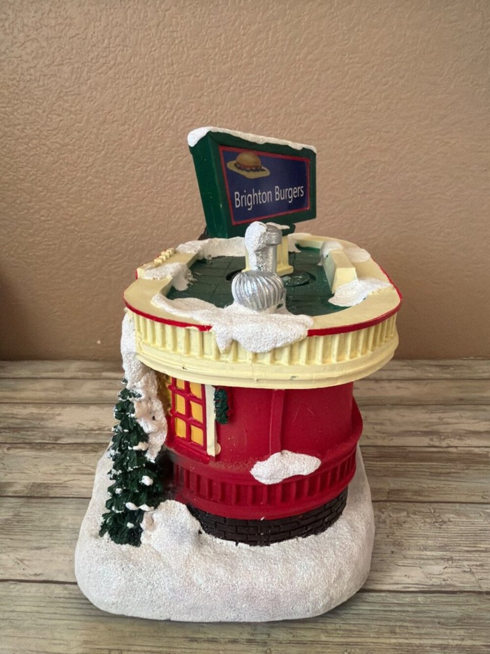2022 Carole Towne Brighton Burgers Diner 2022 LED Musical Animated Village w/Box - Picture 4 of 17
